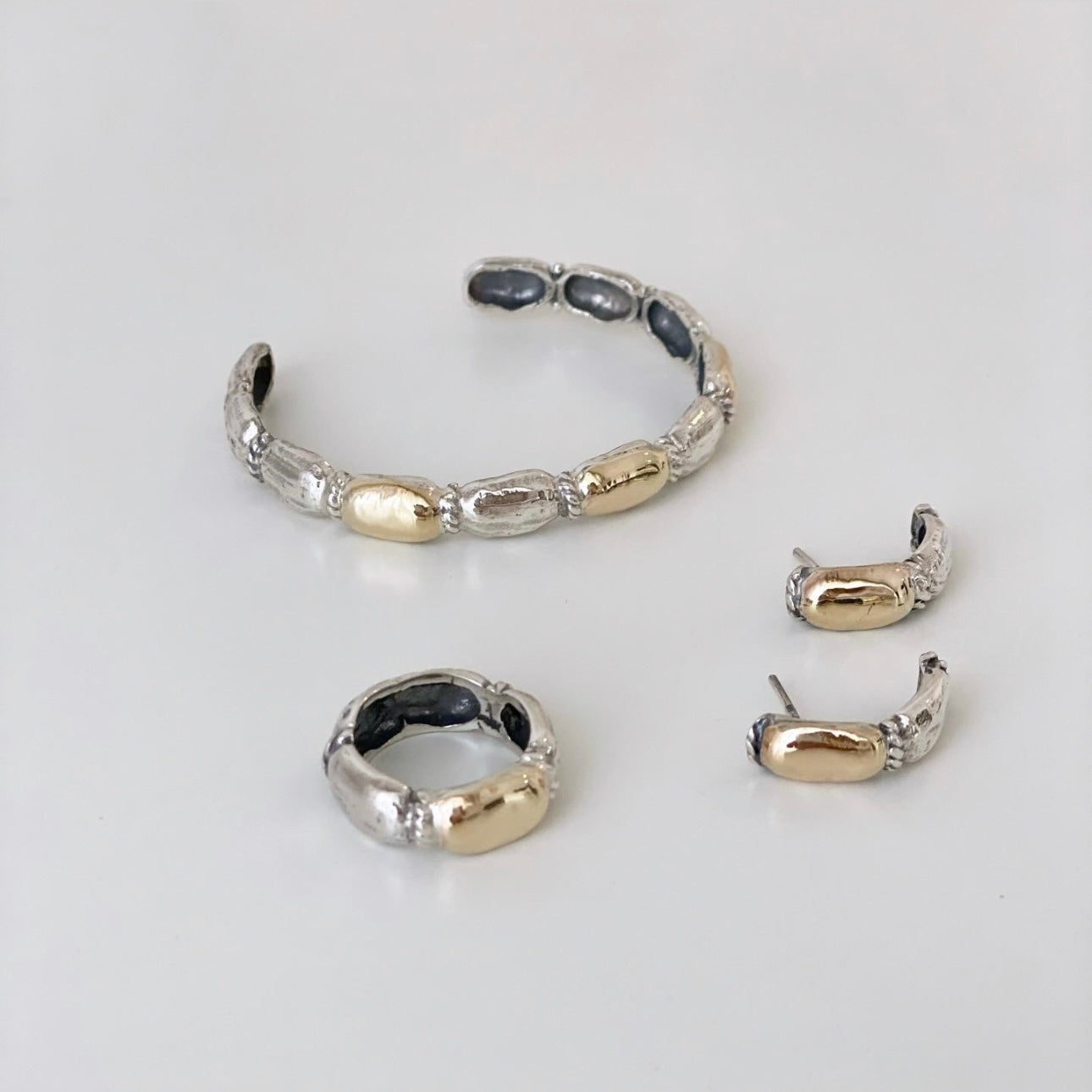 Brinco pepitas ovais