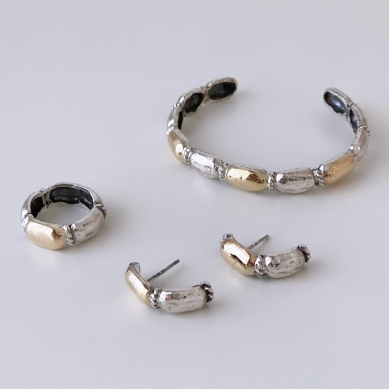 Brinco pepitas ovais