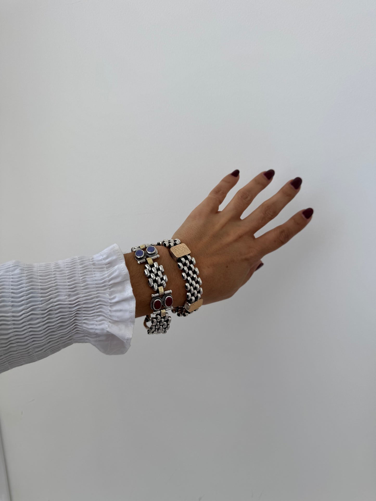 Pulseira em prata com pedras coloridas