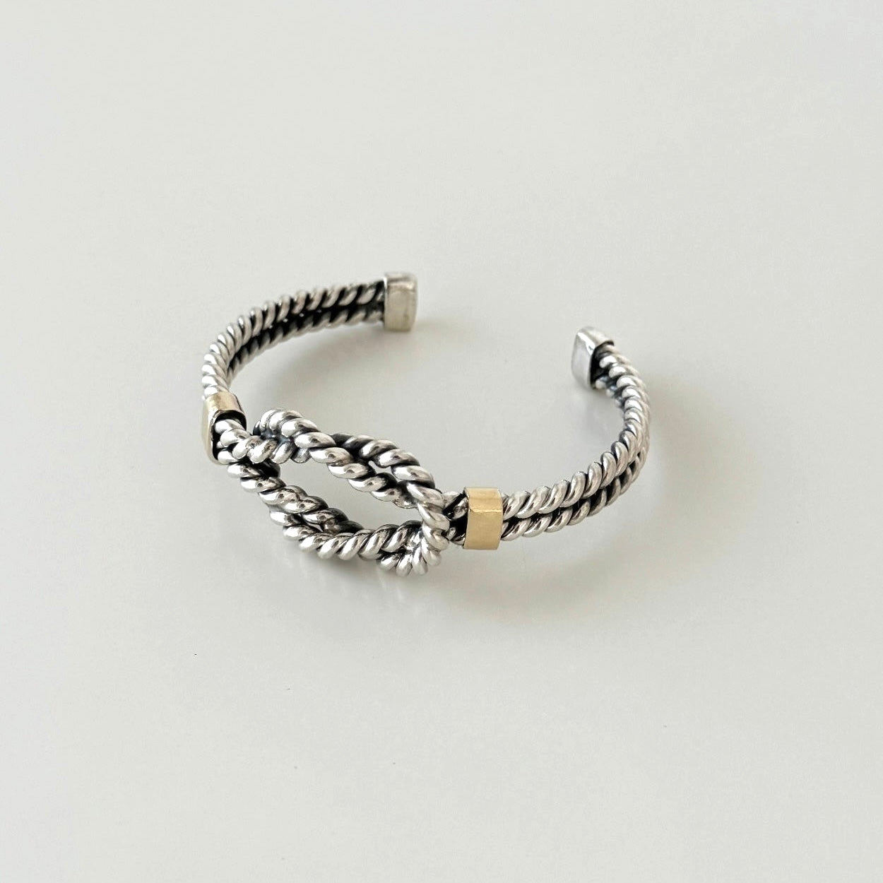 Escrava de nó entrançada